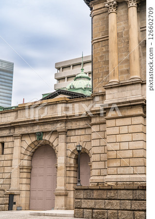 日本銀行總行本館（東京都建築遺產50強）由辰野金吾設計，文藝復興風格設計，東京都中央區日本橋 126602709