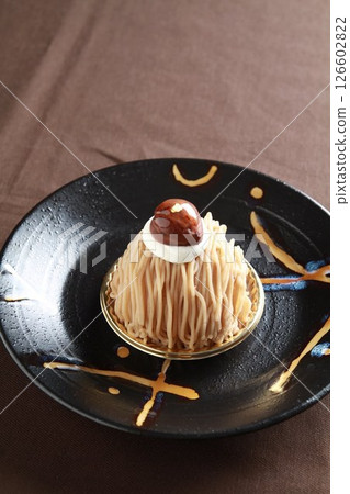 Delicious Mont Blanc cake 126602822