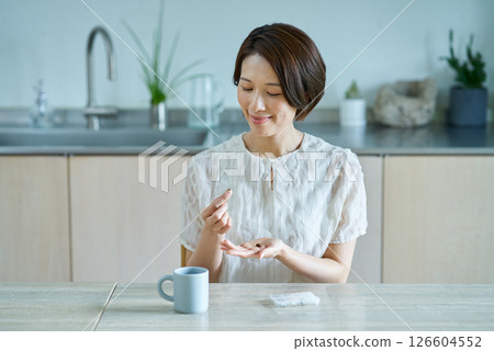 Women who drink supplements 126604552
