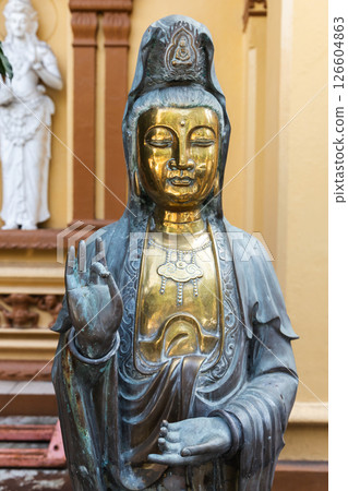Guan Yin Statue at Gangaramaya Temple, Colombo, Sri Lanka Guan Yin Statue at Gangaramaya Temple, Colombo, Sri Lanka 126604863