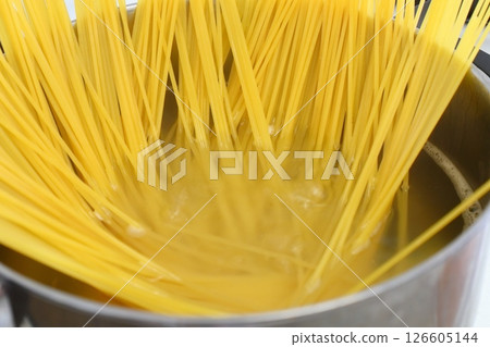 Spaghetti boiling in a saucepan, Italian food Spaghetti boiling in a saucepan, Italian food 126605144