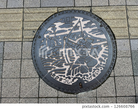 Manhole cover in Takamatsu, Kagawa Prefecture 126608766
