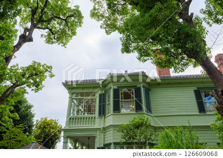 Kobe Kitanocho, a hilltop overlooking the sea, with a fresh greenery and exotic atmosphere 126609068