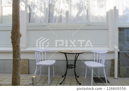 Kobe Kitanocho, a hilltop overlooking the sea, with a fresh greenery and exotic atmosphere 126609356