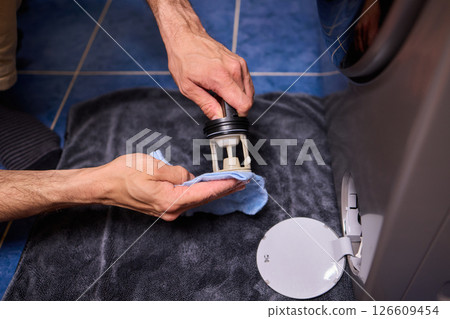 Washing Machine Maintenance A Comprehensive Guide to Effectively Cleaning the Filter Washing Machine Maintenance A Comprehensive Guide to Effectively Cleaning the Filter 126609454