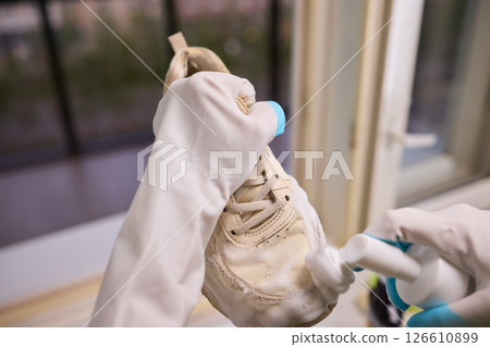 Cleaning Sneakers A Comprehensive Step-by-step Maintenance Guide for Optimal Care 126610899