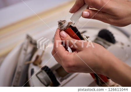 Properly Cleaning a Vacuum Cleaner Brush with Effective Dirt Removal Techniques for Best Results Properly Cleaning a Vacuum Cleaner Brush with Effective Dirt Removal Techniques for Best Results 126611044