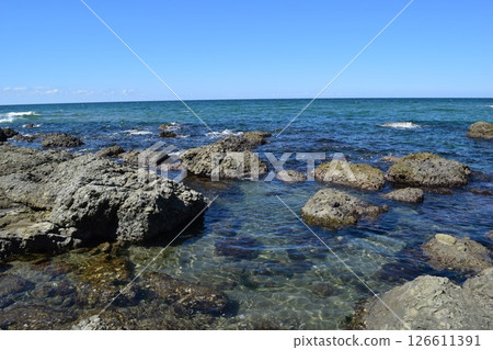 The rocky landscape of the Shonai coast where rocky shores of strangely shaped rocks continue The rocky landscape of the Shonai coast where rocky shores of strangely shaped rocks continue 126611391