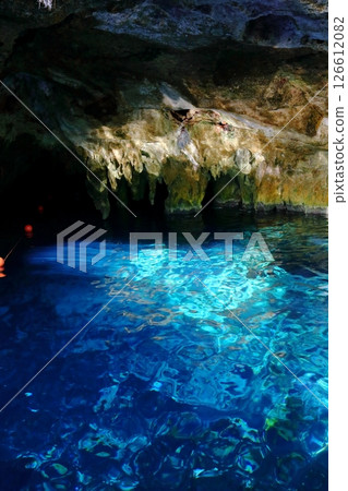 Gran Cenote, a hidden gem with exceptional transparency, located in Cancun, Mexico, Central America Gran Cenote, a hidden gem with exceptional transparency, located in Cancun, Mexico, Central America 126612082