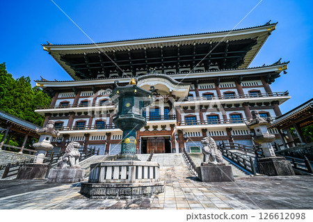 Exterior of the Great Buddha Hall of Echizen Buddha, Katsuyama City, Fukui Prefecture 126612098