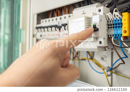 Hand Switching Circuit Breaker Electrical Panel 126612189