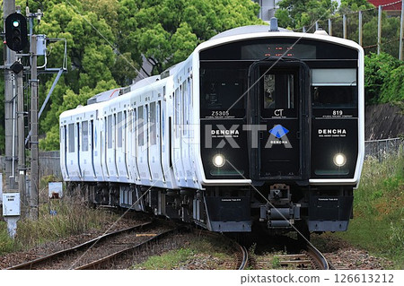 [JR九州] BEC819系列5300系列〜DENCHA〜（香椎線：鷲代〜香椎） 126613212