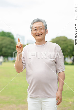 Senior men with a smile 126614005