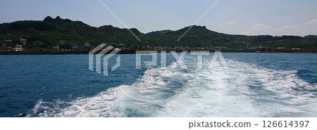 Island seen from the ship 126614397