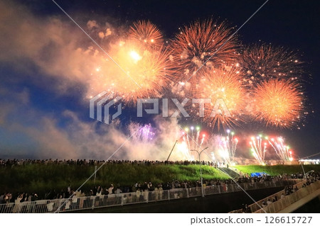 Adachi Fireworks / Arakawa Riverbed [Adachi-ku, Tokyo] 126615727