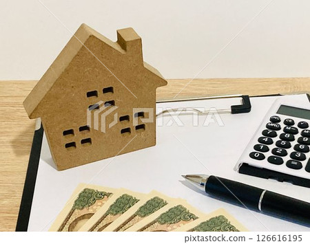 House miniature, calculator and cash 126616195