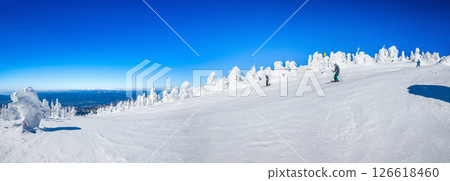 Panorama of the Rime-Frost Course (Zao Onsen Ski Resort, Yamagata Prefecture) 126618460