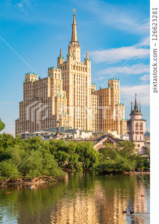 The view on the residential Stalinist high-rise building on Kudrinskaya Square. It is the one of seven Stalinist skyscrapers built in 1947-1954. 126623281