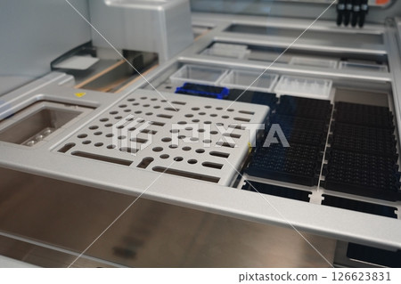 DNA自動化萃取 DNA自動化萃取 126623831