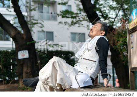 工匠，Nikkapokka，累了，坐著 126628427