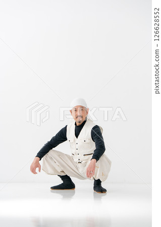 工匠, Nikkapokka, 肖像, 蹲著 126628552