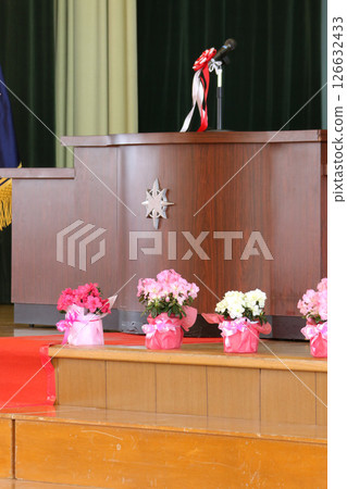 Graduation ceremony image Graduation ceremony Elementary school Junior high school High school 126632433