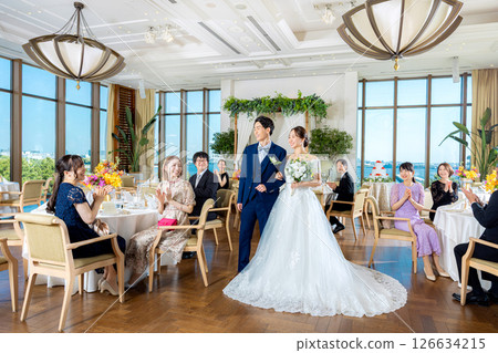 婚禮照片：新娘和新郎以及接待廳 126634215