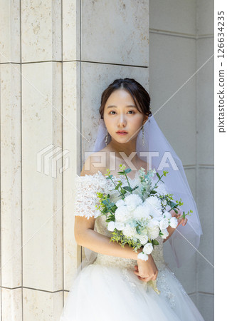 婚紗禮服小姐 126634235