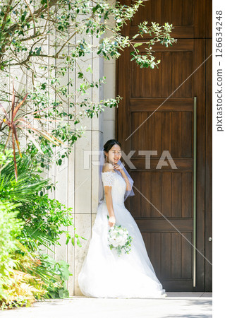 婚紗禮服小姐 126634248