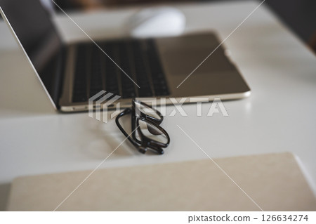 laptop, using laptop, eye glass 126634274