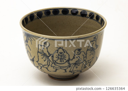 Matcha tea bowl 126635364