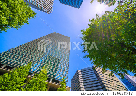 日本東京城市景觀,包括大手町廣場和 Urbannet 大手町大廈 日本東京城市景觀,包括大手町廣場和 Urbannet 大手町大廈 126638718