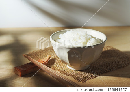 白米飯在碗裡 126641757