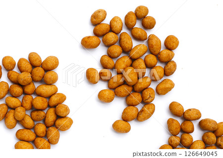 Coconut cream coated peanuts snack 126649045