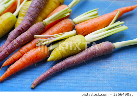 Fresh carrot vegetables, Ripe carrots 126649083