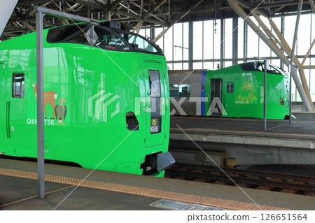 JR北海道789系列車、停駛列車、特快列車「Lilac」(旭川站) JR北海道789系列車、停駛列車、特快列車「Lilac」(旭川站) 126651564