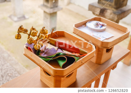 神社鳴鐘祈禱 神社鳴鐘祈禱 126652820