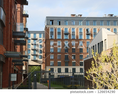 Contemporary Urban Architecture in a Vibrant City Setting with Modern Building Designs 126654290