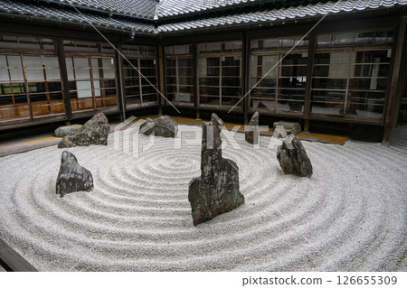 The beautiful greenery of Kanyo-ji Temple in early summer 126655309