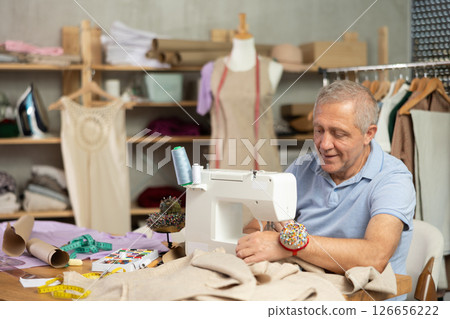 Senior man tailor at work Senior man tailor at work 126656222