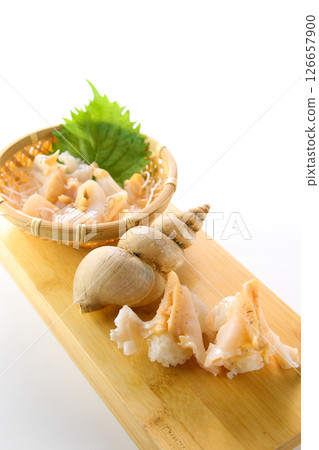 白蛤生魚片和握壽司 126657900