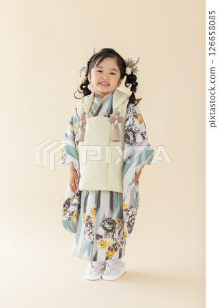 Cute girl in kimono Cute girl in kimono 126658085