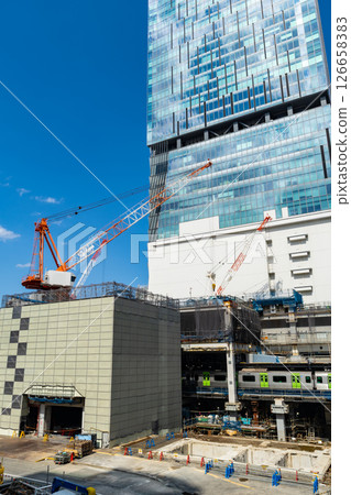 Changing Tokyo: JR Shibuya Station and trains under construction 2025.04 f-1 126658383