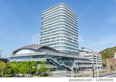 岐阜縣岐阜市晴朗天氣中的岐阜市政廳 126658586
