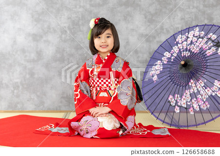 七、五三歲穿和服的可愛女孩 七、五三歲穿和服的可愛女孩 126658688
