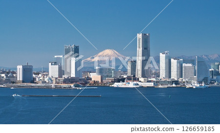 Winter: A clear day at Yokohama Port, a panoramic view from the Bay Bridge, Minato Mirai and Mt. Fuji 126659185