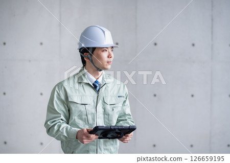 支援現場的工程師 126659195