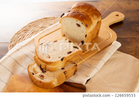 Raisin bread Raisin bread 126659555
