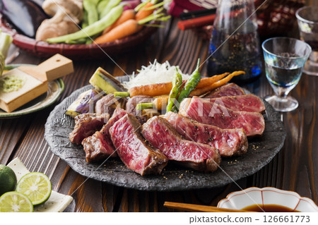 和牛牛肉沙朗牛排 126661773