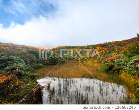 秋季登山栗駒山（宇文沼） 126662290